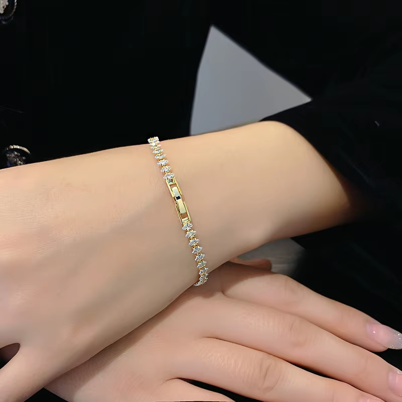 Pulsera Delicada de Oro con Ci - Formal Gala Wear Women reseña y precio